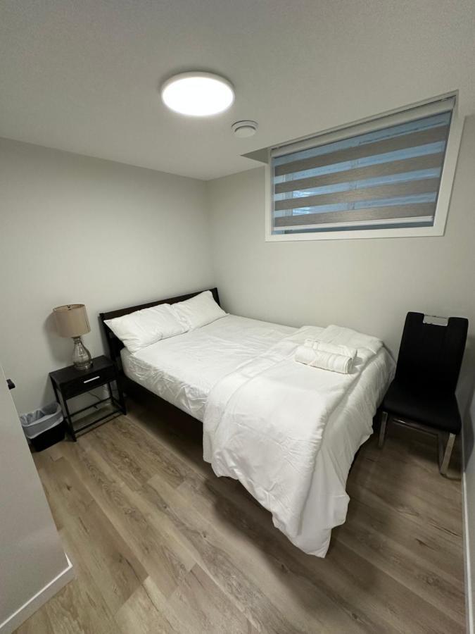 2 Bedroom 2 Washrooms Brand New Beautiful & Cozy Suite YYC Eksteriør billede