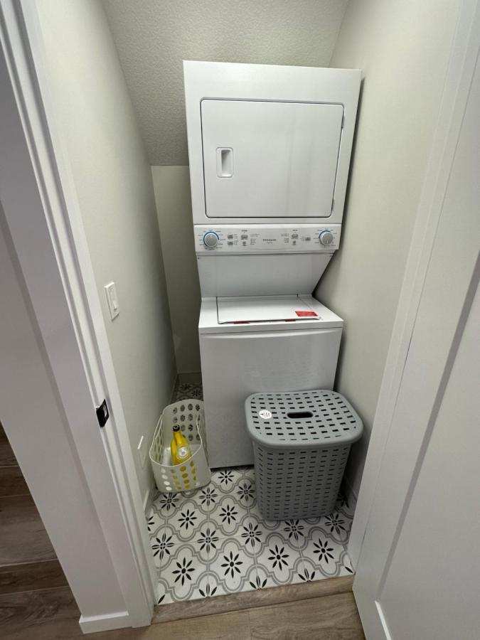 2 Bedroom 2 Washrooms Brand New Beautiful & Cozy Suite YYC Eksteriør billede